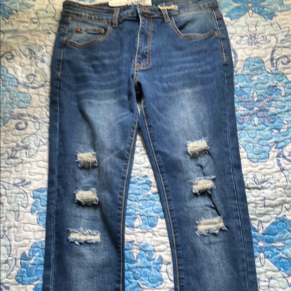 NWT Blue Distressed Women Jeans. W32 L30